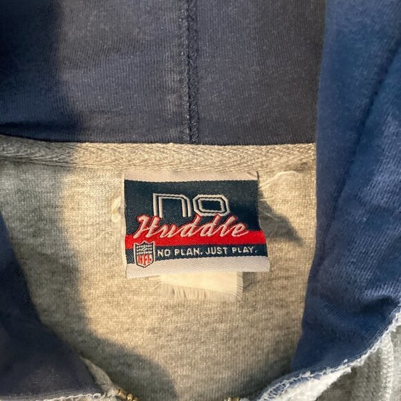 Throwback New England Patriots NFL Embroidered Hoodie Sweatshirt Size Large - Picture 4 of 8